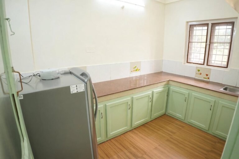 sunlit_kitchen_homestay.jpg